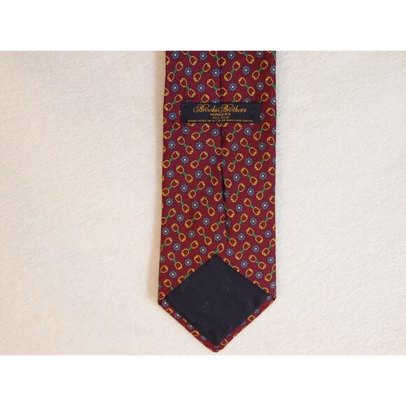BROOKS BROTHERS Makers Neck Tie Mens Classic Red Geo All Silk Made in USA - Picture 2 of 6